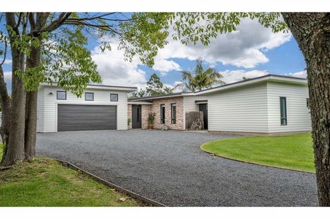 Photo of property in 11 Cochrane Drive, Kerikeri, 0230
