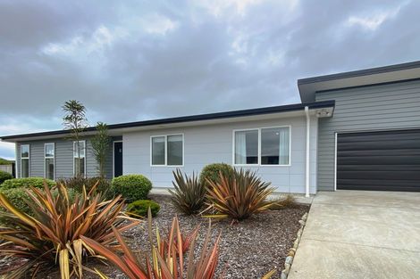 Photo of property in 3 Tapuhikura Street, Waikanae, 5036
