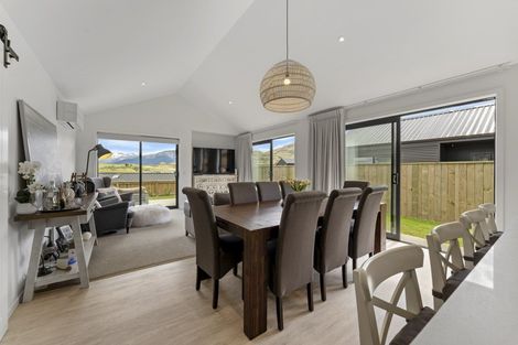 Photo of property in 38 Muster Road, Jacks Point, 9371