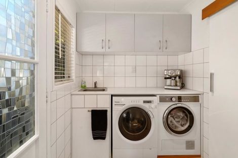 Photo of property in 19 Park Road, Western Heights, Rotorua, 3015