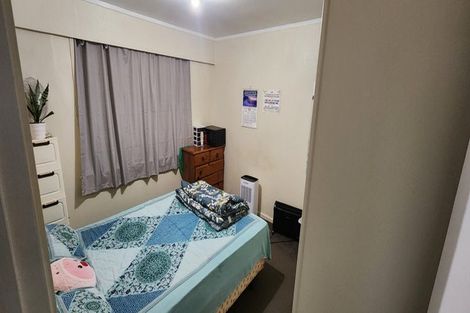 Photo of property in 2/27 Miro Street, New Lynn, Auckland, 0600