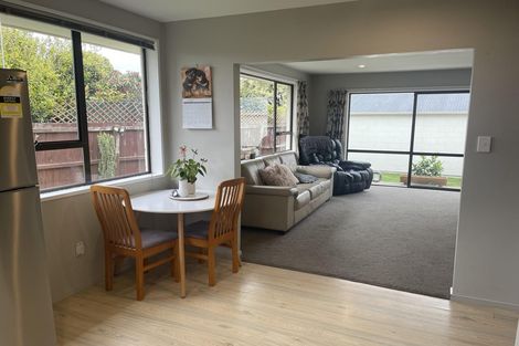 Photo of property in 2/323 Sawyers Arms Road, Bishopdale, Christchurch, 8053