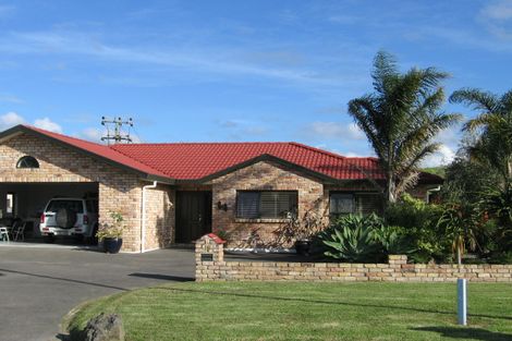 Photo of property in 15 Waru Nui Court, Orewa, 0931