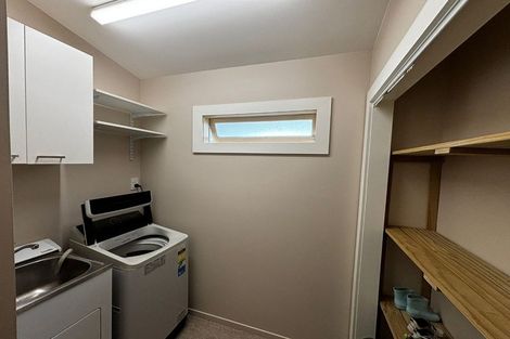 Photo of property in 32 Bonithon Avenue, Moturoa, New Plymouth, 4310