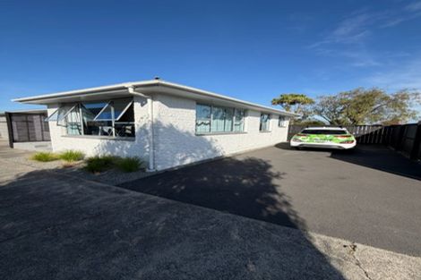 Photo of property in 1/272 Main North Road, Redwood, Christchurch, 8051