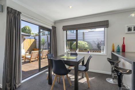 Photo of property in 39 Dahlstrom Grove, Kelvin Grove, Palmerston North, 4414