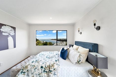 Photo of property in 2/23 Ridge Road, Waiake, Auckland, 0630