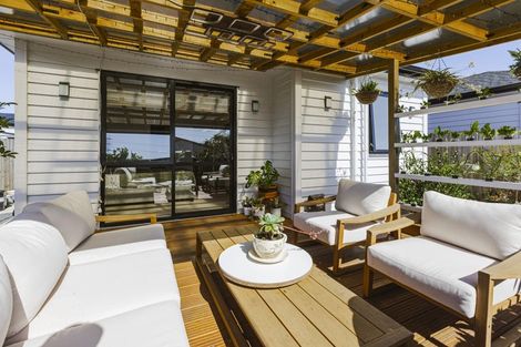 Photo of property in 8 Rapoi Lane, Karaka, Papakura, 2113