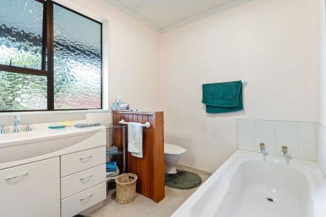 Photo of property in 74 Park Road, Carterton, 5713