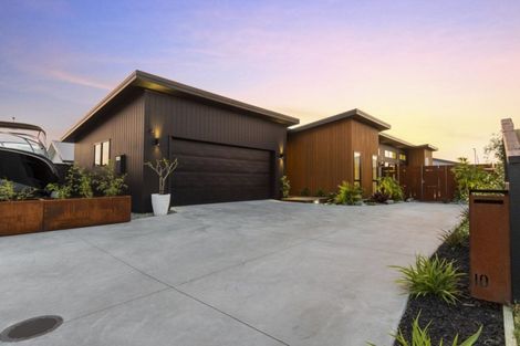 Photo of property in 10 Rotomanu Place, Pyes Pa, Tauranga, 3112