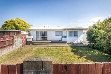 Photo of property in 6a Purdie Place, Milson, Palmerston North, 4414