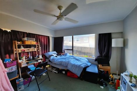 Photo of property in 18 Bradbury Road, Botany Downs, Auckland, 2010
