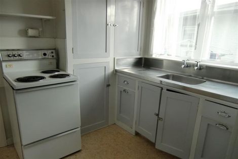 Photo of property in 42 Fulford Street, New Plymouth, 4310