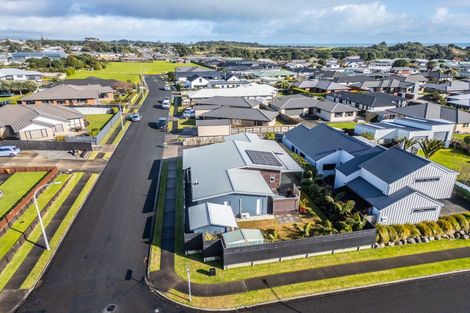 Photo of property in 2 Northpoint Way, Bell Block, New Plymouth, 4312