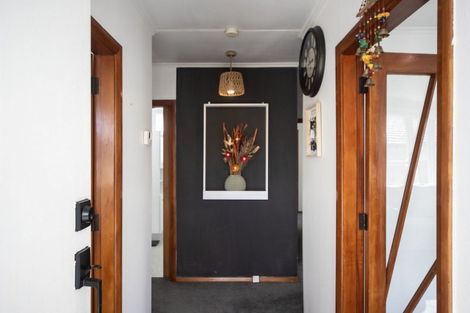 Photo of property in 16 Leicester Street, Terrace End, Palmerston North, 4410