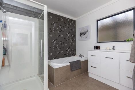 Photo of property in 300 Rosetta Road, Raumati Beach, Paraparaumu, 5032