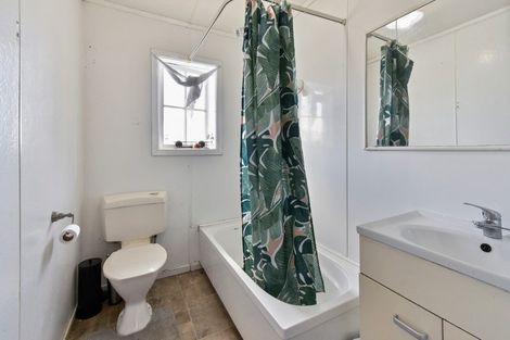 Photo of property in 1/31 Solveig Place, Randwick Park, Auckland, 2105