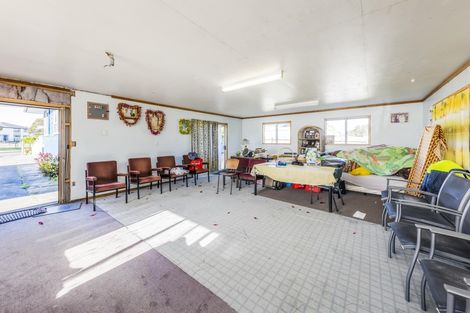 Photo of property in 27 Arbor Close, Manurewa, Auckland, 2102