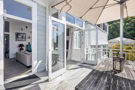 Photo of property in 4 Telford Terrace, Oriental Bay, Wellington, 6011