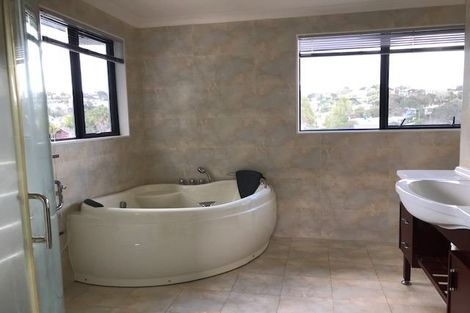 Photo of property in 2/25 Keldale Place, Forrest Hill, Auckland, 0620