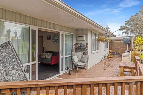Photo of property in 1/23 Merton Avenue, Glenfield, Auckland, 0627