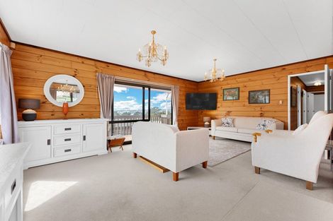 Photo of property in 69 Spence Road, Henderson, Auckland, 0612