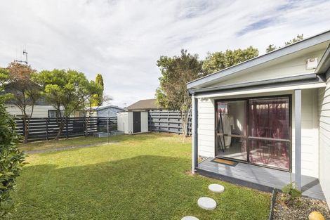 Photo of property in 6 Willowstream Grove, Cloverlea, Palmerston North, 4412