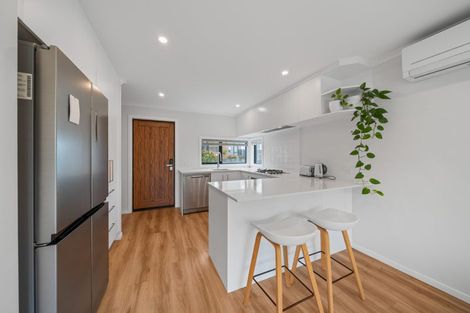 Photo of property in 17 Reakes Crescent, Wallaceville, Upper Hutt, 5018