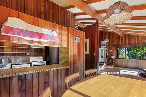 Photo of property in 8 Morlie Place, Torbay, Auckland, 0630
