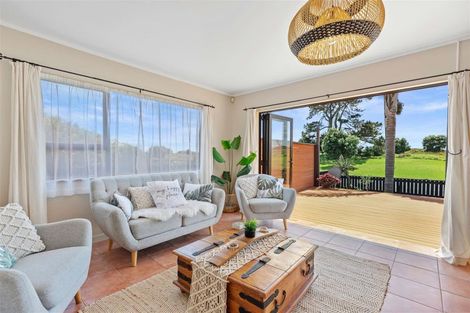 Photo of property in 320 Papamoa Beach Road, Papamoa Beach, Papamoa, 3118