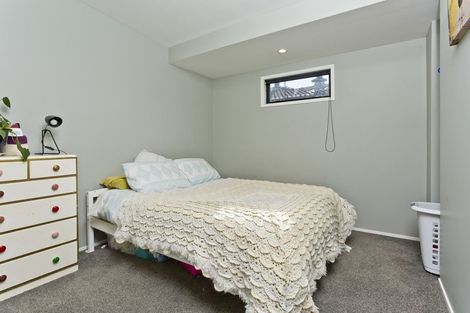 Photo of property in 1/204 Beach Haven Road, Beach Haven, Auckland, 0626