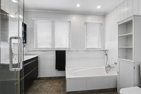 Photo of property in 122 Ngamotu Road, Spotswood, New Plymouth, 4310