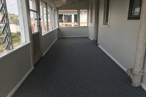 Photo of property in 2 Currey Crescent, Milford, Auckland, 0620