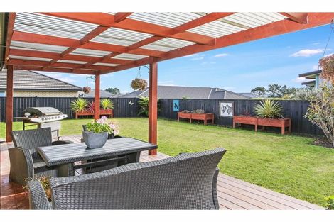 Photo of property in 22 Kauri Drive, Waiuku, 2123