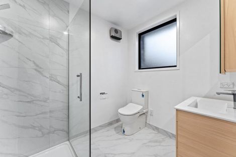 Photo of property in 16/10 Fathom Place, Te Atatu Peninsula, Auckland, 0610