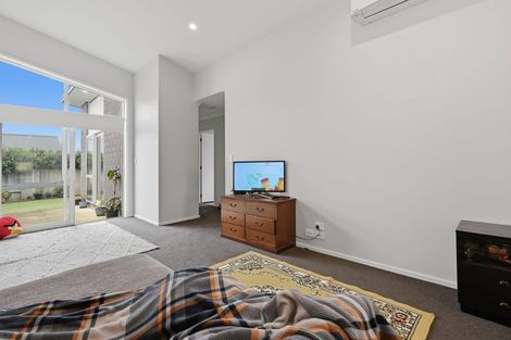 Photo of property in 18a Komata Crescent, Papamoa Beach, Papamoa, 3118