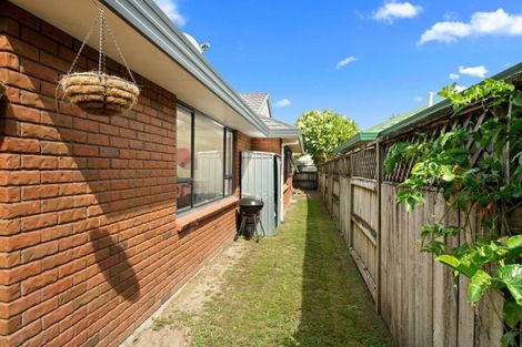 Photo of property in 19 Webb Place, Papamoa Beach, Papamoa, 3118