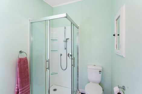 Photo of property in 103a Waikawa Beach Road, Manakau, Levin, 5573