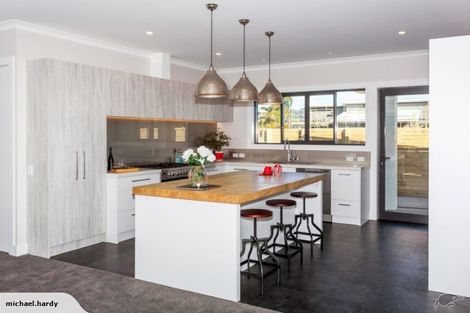 Photo of property in 148 Kupe Drive, Whitianga, 3510