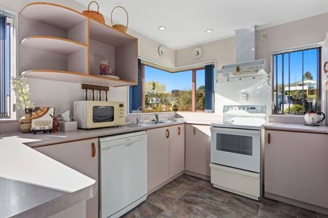 Photo of property in 14 Appleby Rise, Whakatane, 3120