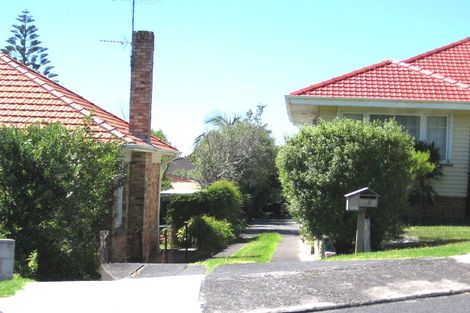 Photo of property in 1/3 Aorangi Place, Birkenhead, Auckland, 0626