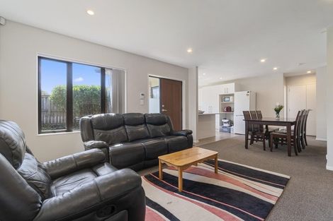 Photo of property in 2a Newham Place, Henderson, Auckland, 0612