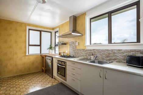 Photo of property in 10 Carey Street, Waitara, 4320