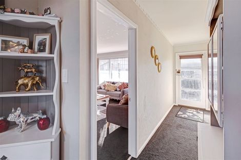 Photo of property in 2/7 Curletts Road, Sockburn, Christchurch, 8042