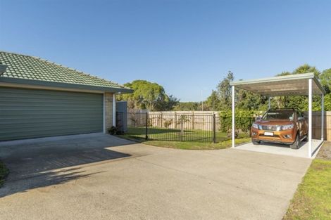 Photo of property in 118 Dalton Drive, Papamoa Beach, Papamoa, 3118