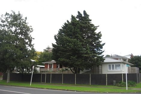 Photo of property in 167 Gossamer Drive, Pakuranga Heights, Auckland, 2010