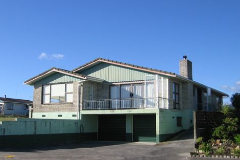 Photo of property in 23 Sunset Terrace, Waikanae Beach, Waikanae, 5036
