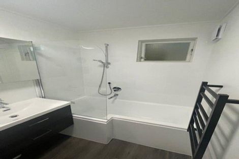 Photo of property in 4 Raroa Road, Kelburn, Wellington, 6012