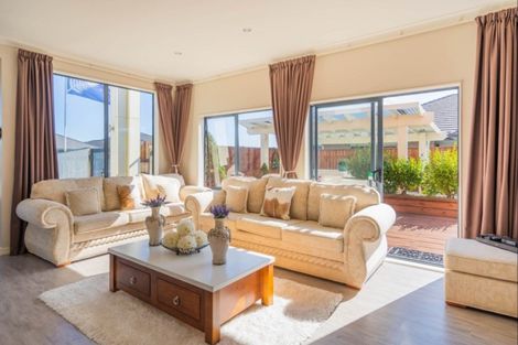 Photo of property in 11 Trusham Court, Paraparaumu, 5032