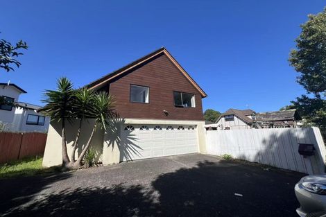 Photo of property in 10 Orinda Close, Botany Downs, Auckland, 2010